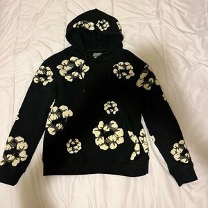 1822 Denim Black and Cream Floral Hoodie